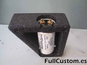 Bloque de polietileno y colocación del capacitor.